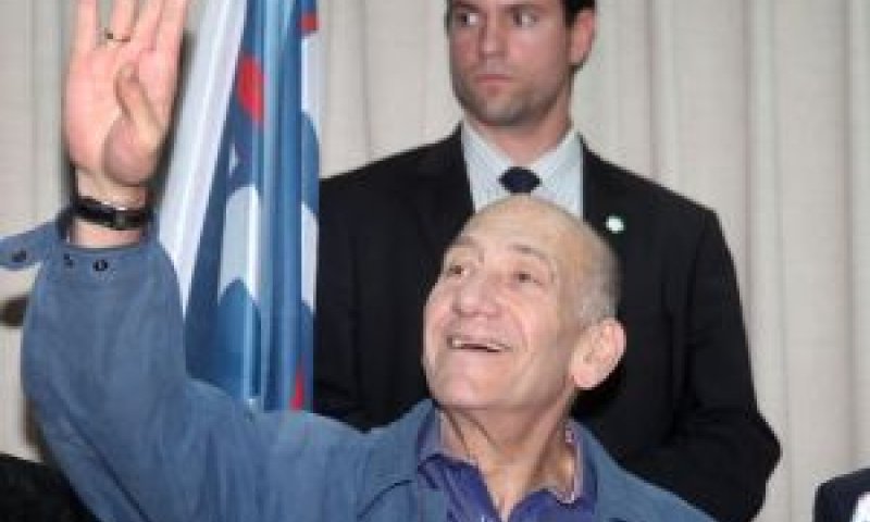 אולמרט. פותח דלתות [צילום: פלאש 90]