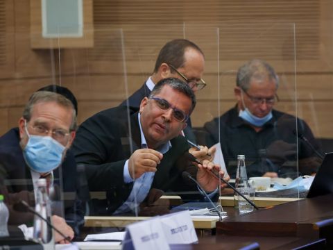 אבו-וילן, ניר ברקת, אופיר סופר, יצחק פינדרוס