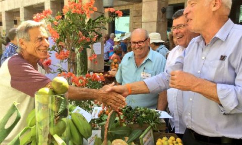 שוק איכרים למען הצרכנים [צילום: יהונתן בלום]