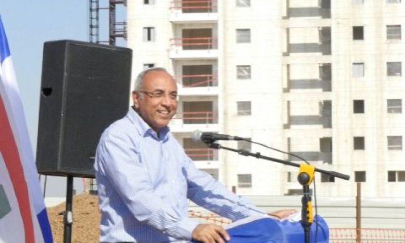 דהרי. להלין על עצמו [צילום: אשר דיין]