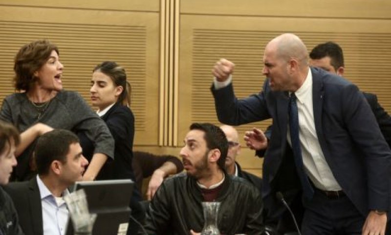 זנברג: "חברים של נאצים"; אוחנה: "תתביישי" [צילום: מרים אלסטר/פלאש 90]