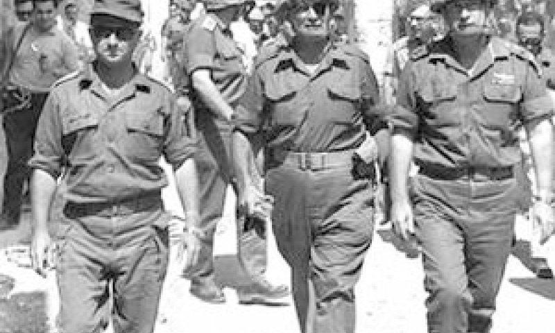נרקיס, דיין ורבין בהר הבית [צילום: אילן ברונר לע"מ]