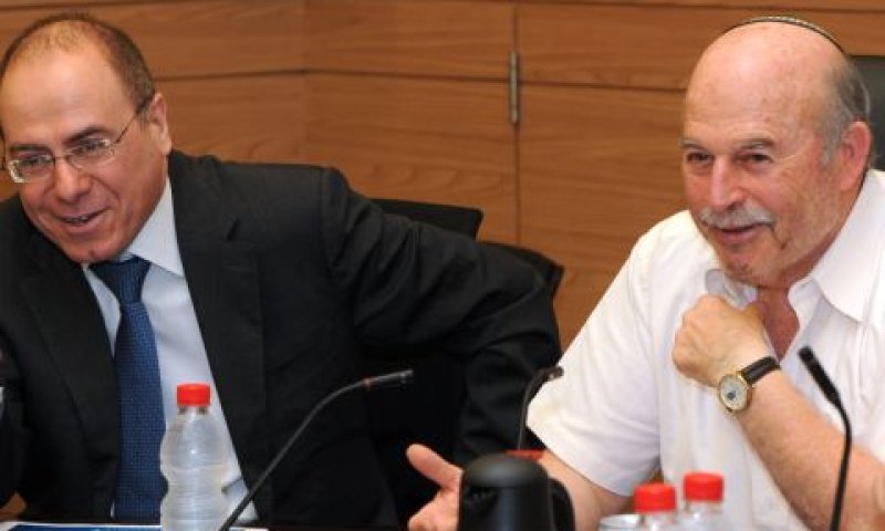 סלומינסקי ושלום בוועדה. "בתוך שנים מעטות לישראל יהיה עודף מים"