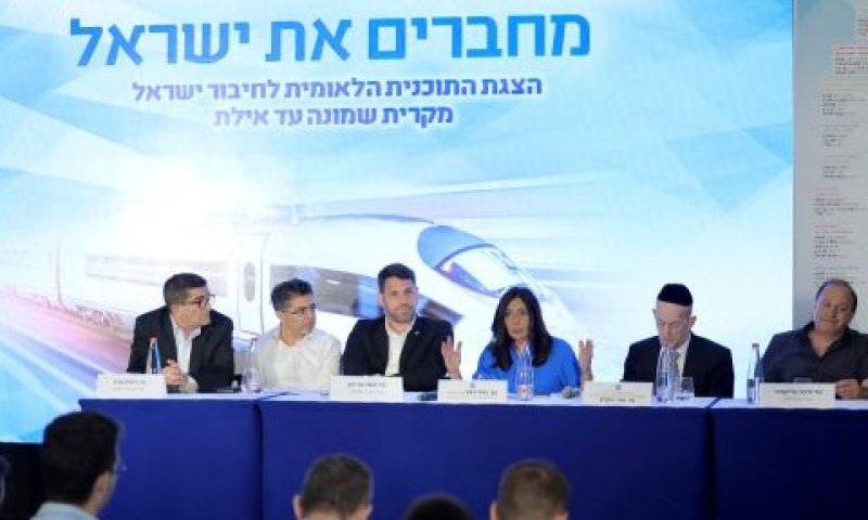 יצטרף בקרוב לשולחן הכבוד [צילום: עוז שכטר/לע"מ]