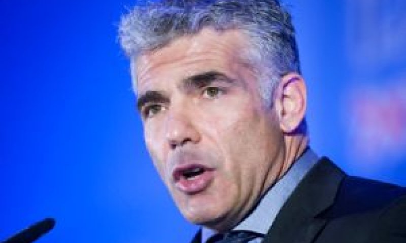 לפיד. משפחות [צילום: פלאש 90]