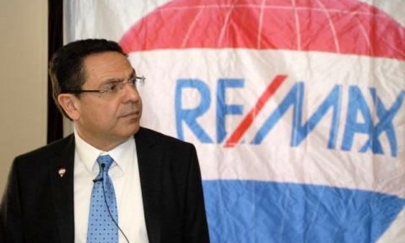 ברנרד רסקין. משכורות טובות [צילום: יורם בן סעדון]
