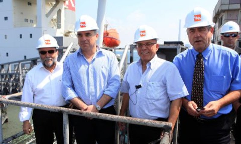 שטייניץ בתחנת הכוח ליד חדרה [צילום: יוסי וייס]