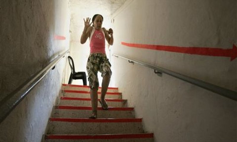 קריית שמונה. התושבים ירדו למקלטים [צילום: AP]