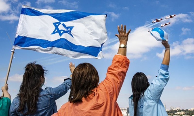 חיל האוויר מצדיע לאזרחי ישראל [צילום: אוליביה פיטוסי, פלאש 90]