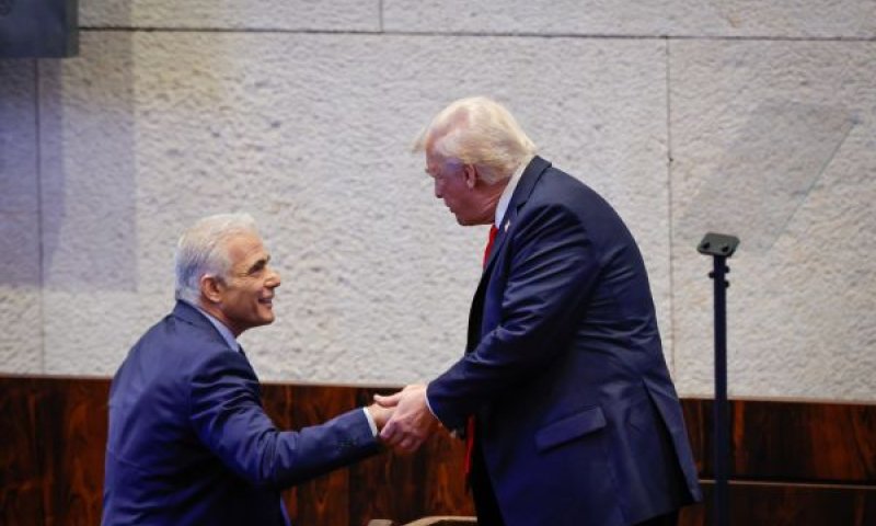 לפיד לטראמפ: "עשית את הבלתי יאומן" [צילום: נועם מושקוביץ/דוברות הכנסת]