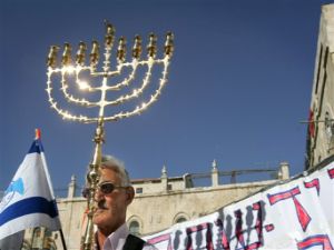 [נאמני הר הבית. מאיימים על המסגד?]