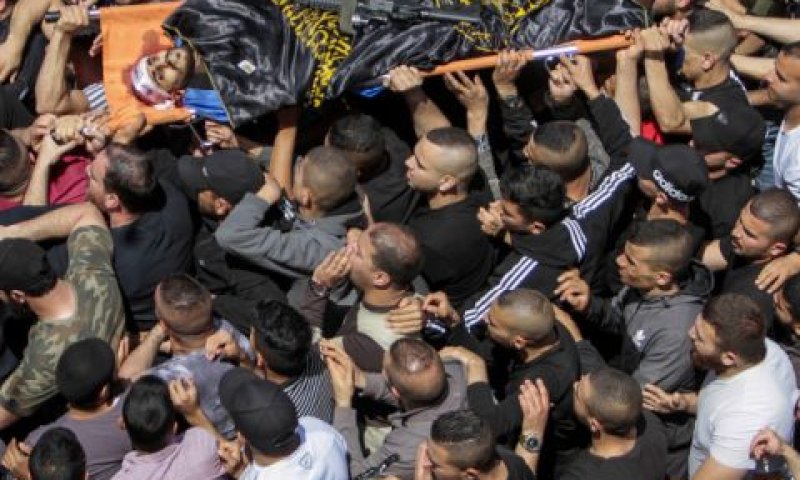 מסע קבורה של מחבל בג'נין [צילום: נאסר אשתייה/פלאש 90]