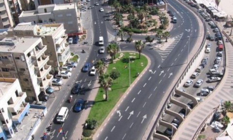 רחוב הירקון [צילום: אילנה שקלוניק]