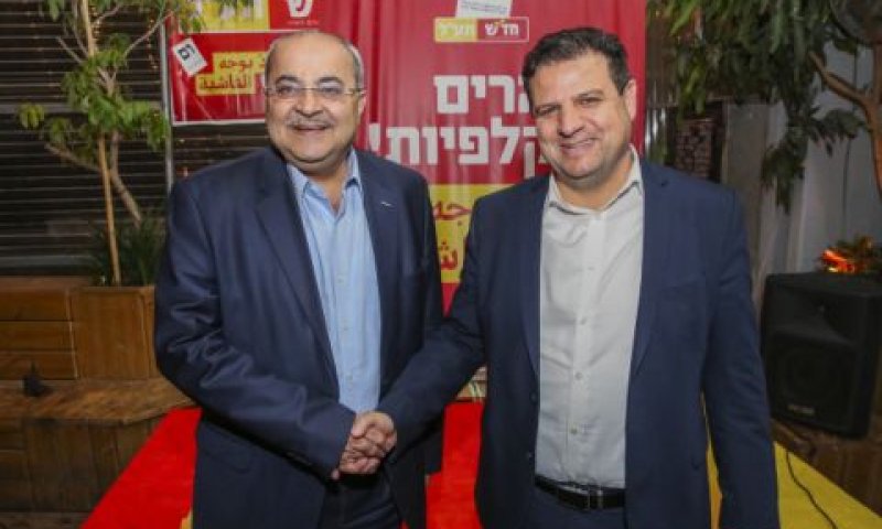 ח"כ עודה וח"כ טיבי. פגישה עם ארדן [צילום: פלאש 90]