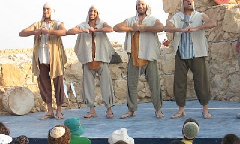 [תיאטרון אספלט / צילום: משה חנוכה]