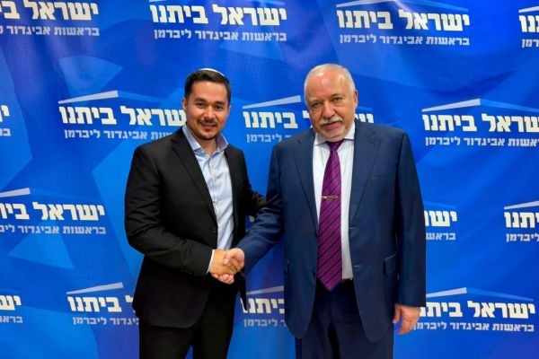 ליברמן ואילוז [צילום: ישראל ביתנו]