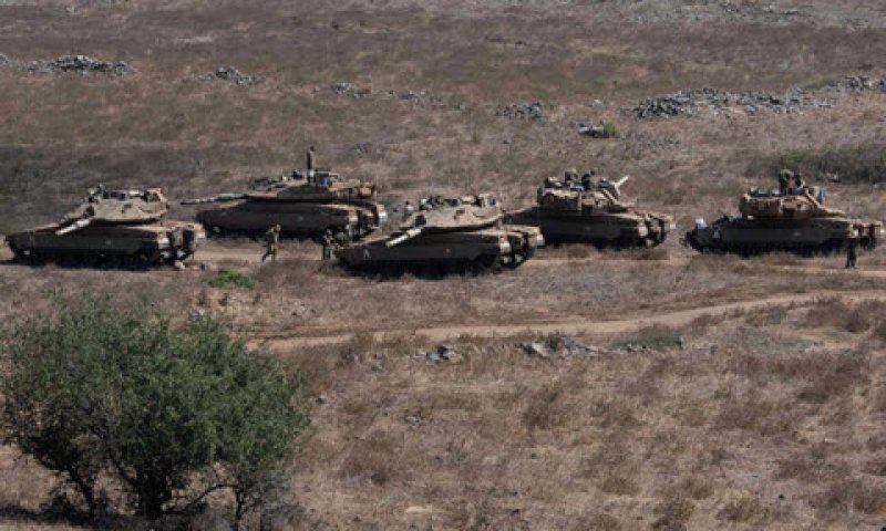 פיילוט שני [צילום: באסל עווידאת, פלאש 90]