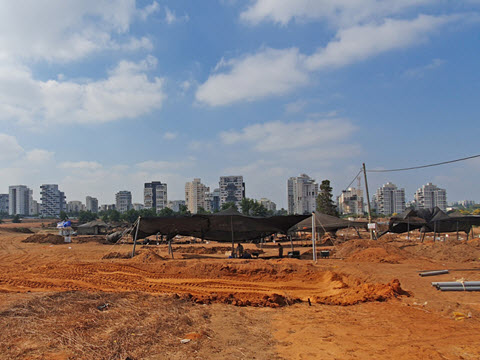 החפירה הארכיאולוגית ברמת השרון [צילום: יולי שוורץ רשות העתיקות]
