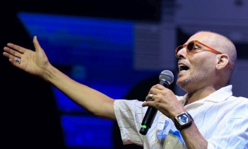 לוי. תפילות לשלומו [צילום: משה שי/פלאש 90]