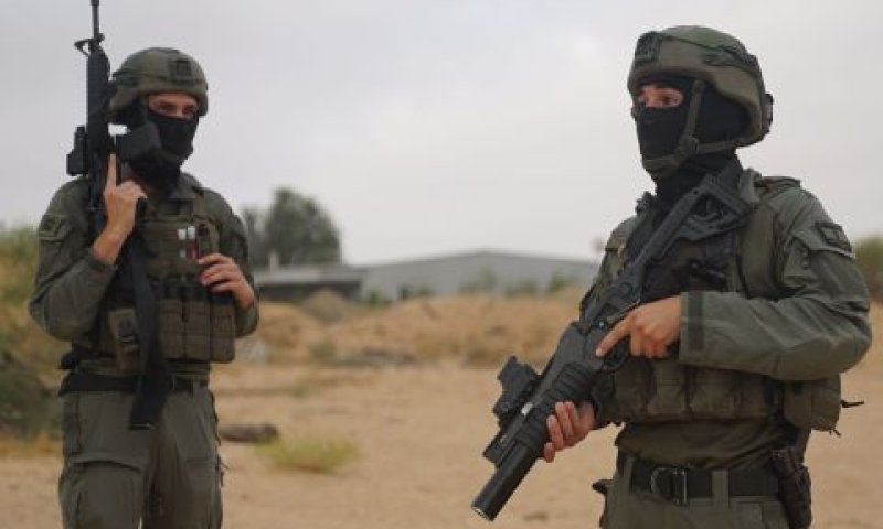 שוטרים בביר הדאג' [צילום: דוברות המשטרה]