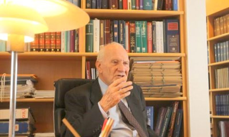 מאיר שמגר [צילום: פלאש 90]