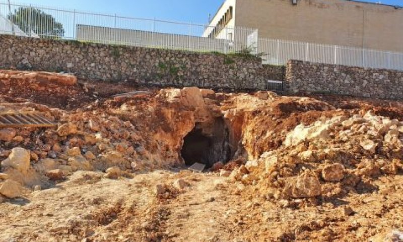 בור המים שבו התגלה הרימון [צילום: אוסקר בחרנו/רשות העתיקות]
