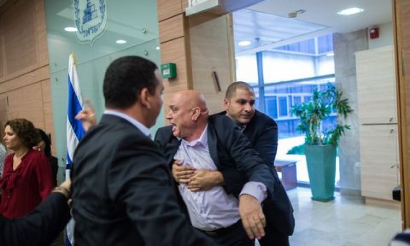 פריג'. מדוע לא נעשה שימוש בסדרן? [צילום: יונתן זינדל/פלאש 90]