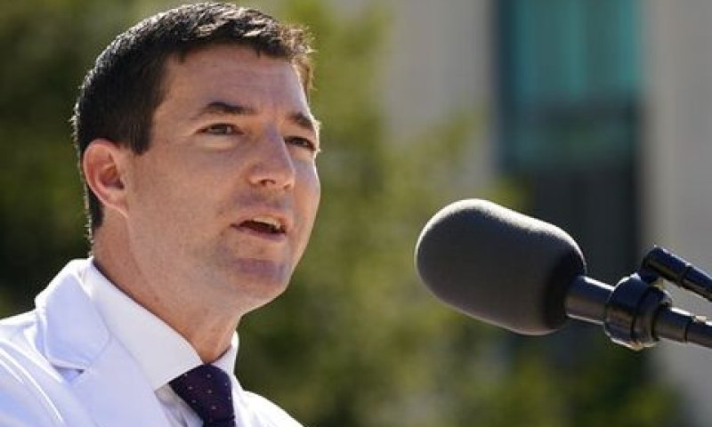 קונלי. סירב לענות על שאלות ממוקדות [צילום: סוזן וולש, AP]