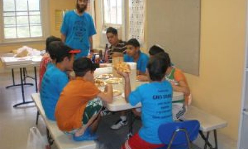 ילדי שדרות במחנה של חב"ד [צילום: COL]
