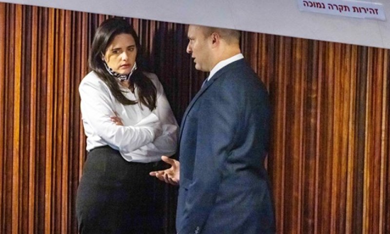 סיים את דרכו במפלגה. בנט ושקד [צילום: אוליביה פיטוסי, פלאש 90]