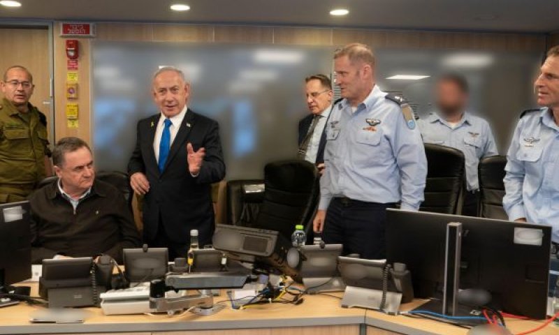 ניהול התקיפה ממתקן בטחוני [צילום: אריאל חרמוני]