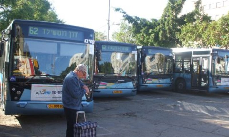 3 מרכזי פניות למיליון וחצי נוסעים [צילום: איתמר לוין]