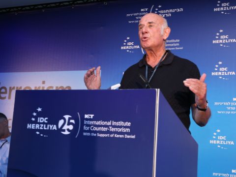 יעקב פרי [צילום: עופר עמרם]