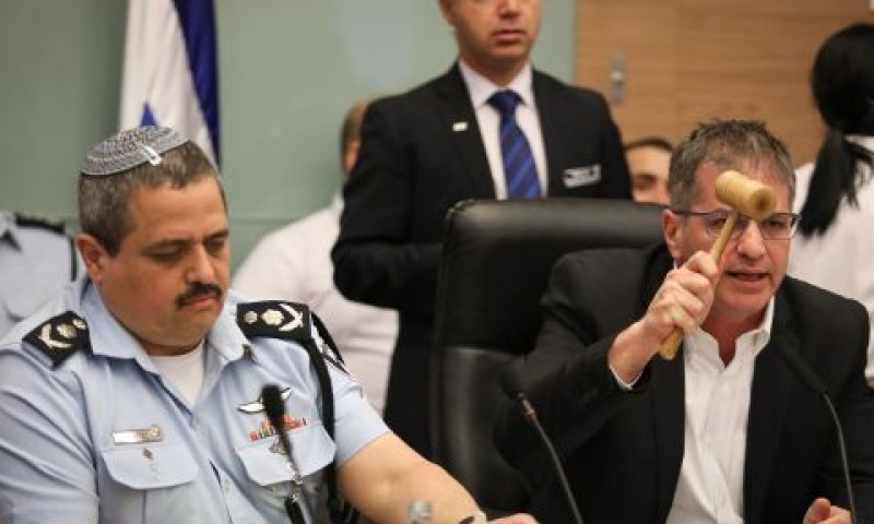 קיש ואלשיך. דיון טעון [צילום: יונתן זינדל/פלאש 90]