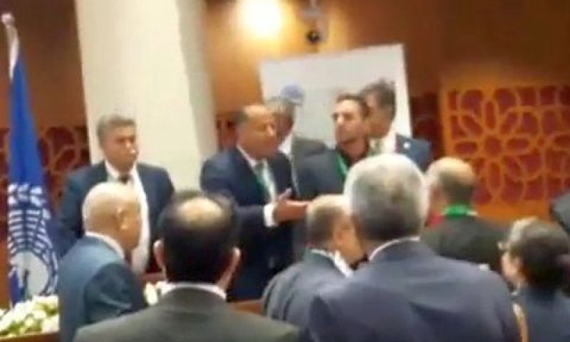 פרץ. תקרית מתוחה בפרלמנט