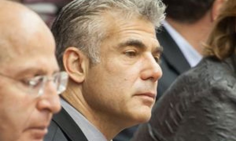 לפיד ויעלון. "איש ערכי ואכפתי" [צילום: פלאש 90]