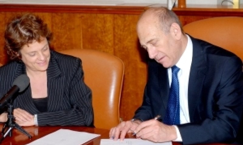 אולמרט ותמיר. יצמצמו [צילום: לע"מ]