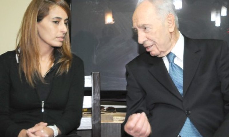 נשיא המדינה ונאווה בוקר [צילום: ג&acute;יני]