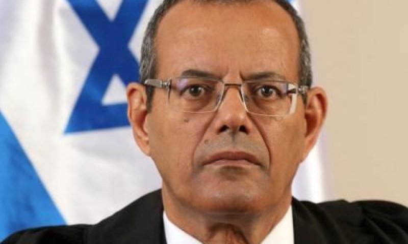 מאושר. גורמים לחומרה [צילום: פלאש 90]