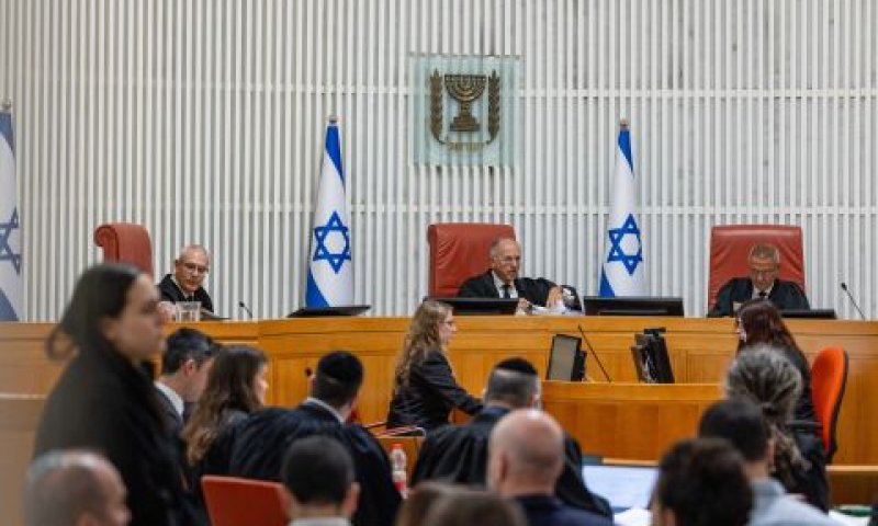 כבוב, סולברג וגרוסקופף בדיון היום [צילום: יונתן זינדל, פלאש 90]