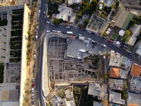 חפירות [צילום: חברת Skyview, באדיבות רשות העתיקות]