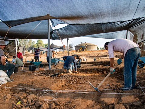 החפירה הארכיאולוגית ברמת השרון [צילום: יולי שוורץ רשות העתיקות]