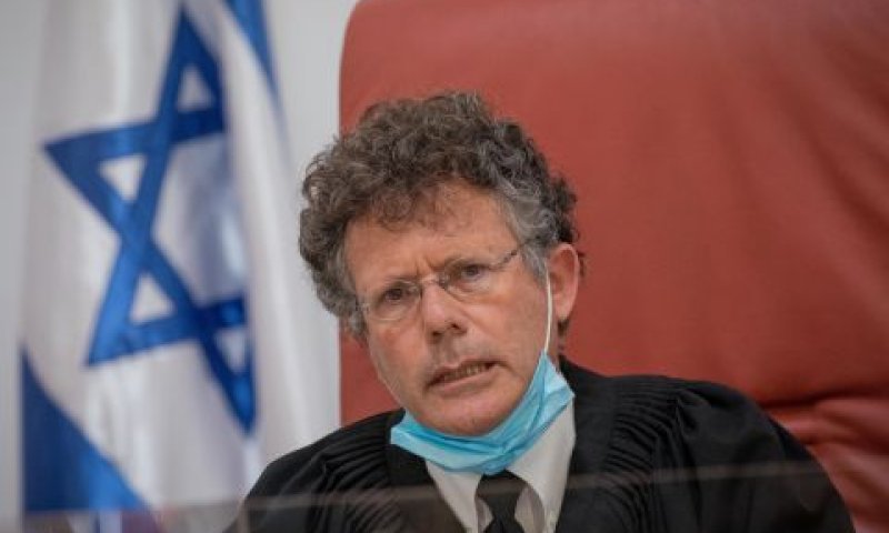 עמית. רומז שיש לבטל את המכשיר [צילום: יונתן זינדל, פלאש 90]