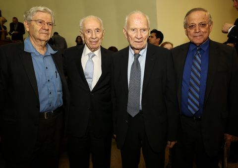 אוריאל רייכמן, מאיר שמגר, שמעון פרס ואהרן ברק [צילום: עדי כהן צדק]