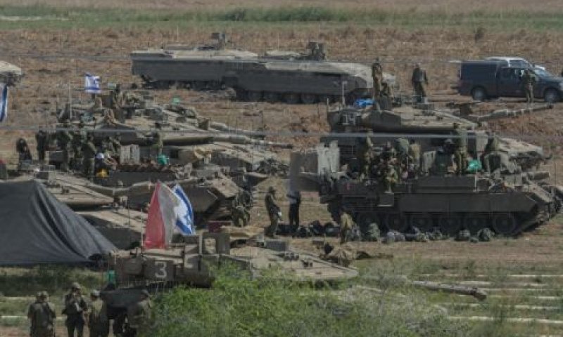 כוחותינו בגבול הרצועה [צילום: אריק מרמור/פלאש 90]