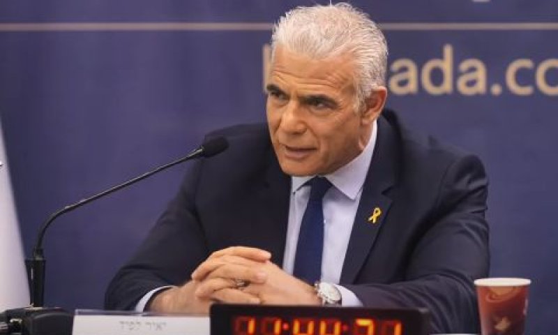 לפיד. "הסכנה הופיעה בחומר המודיעיני" [צילום: מסך יוטיוב]