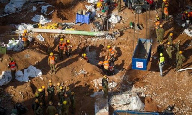 אסון רמת החייל. תזות בלתי מציאותיות [צילום: מרים אלסטר, פלאש 90]