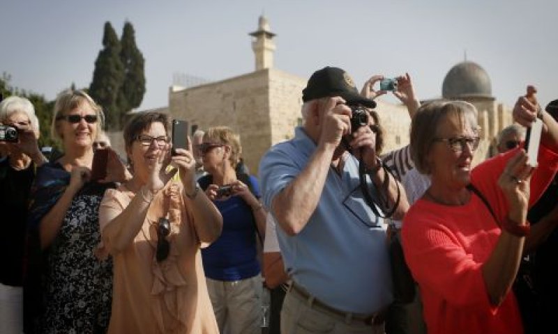 ירידה דרסטית במס' התיירים [צילום: פלאש 90]