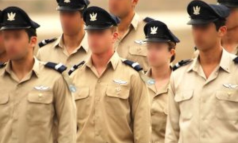 סיום קורס טיס [אילוסטרציה: דו"צ]