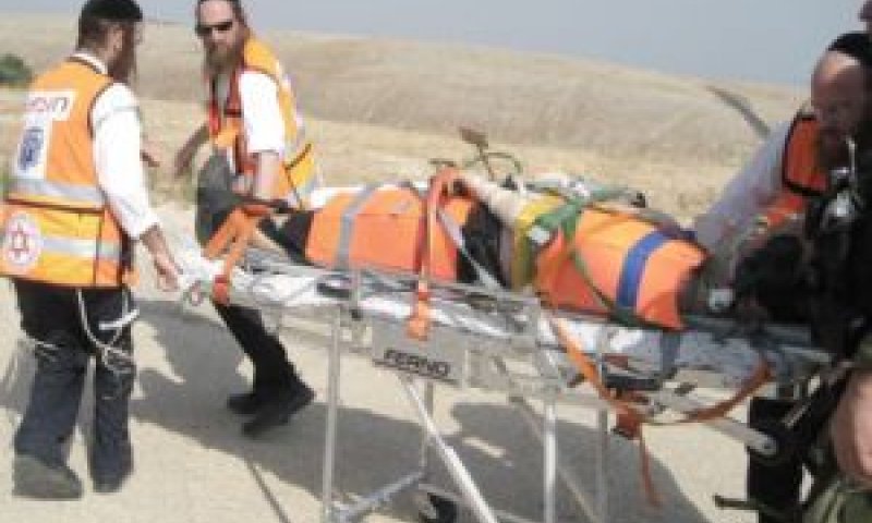הנער מובל פצוע אנושות [צילום: יוסי ימפל, מד"צ זק"א]